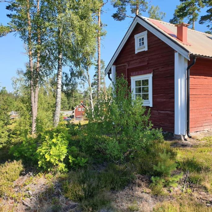 Cabin Near Lake And Beautiful Nature Reserve. Bodafors Exterior photo